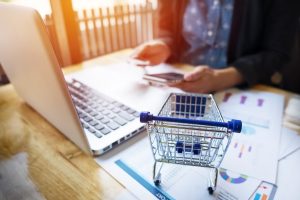 Vai comprar pela internet? Saiba quais são seus direitos como consumidor